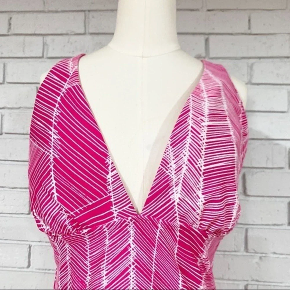 DKNY Pink White Geometric V-Neck Halter Swimsuit One Piece Resort Vacation 14 - Picture 3 of 10